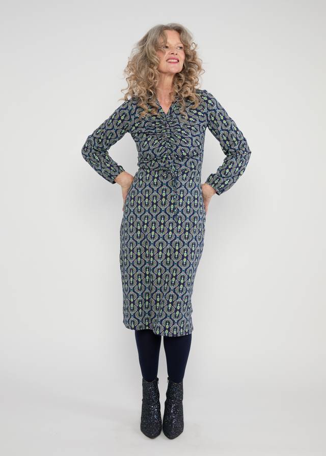 Midikleid Good Girls Gathering - Feather Duster von Blutsgeschwister