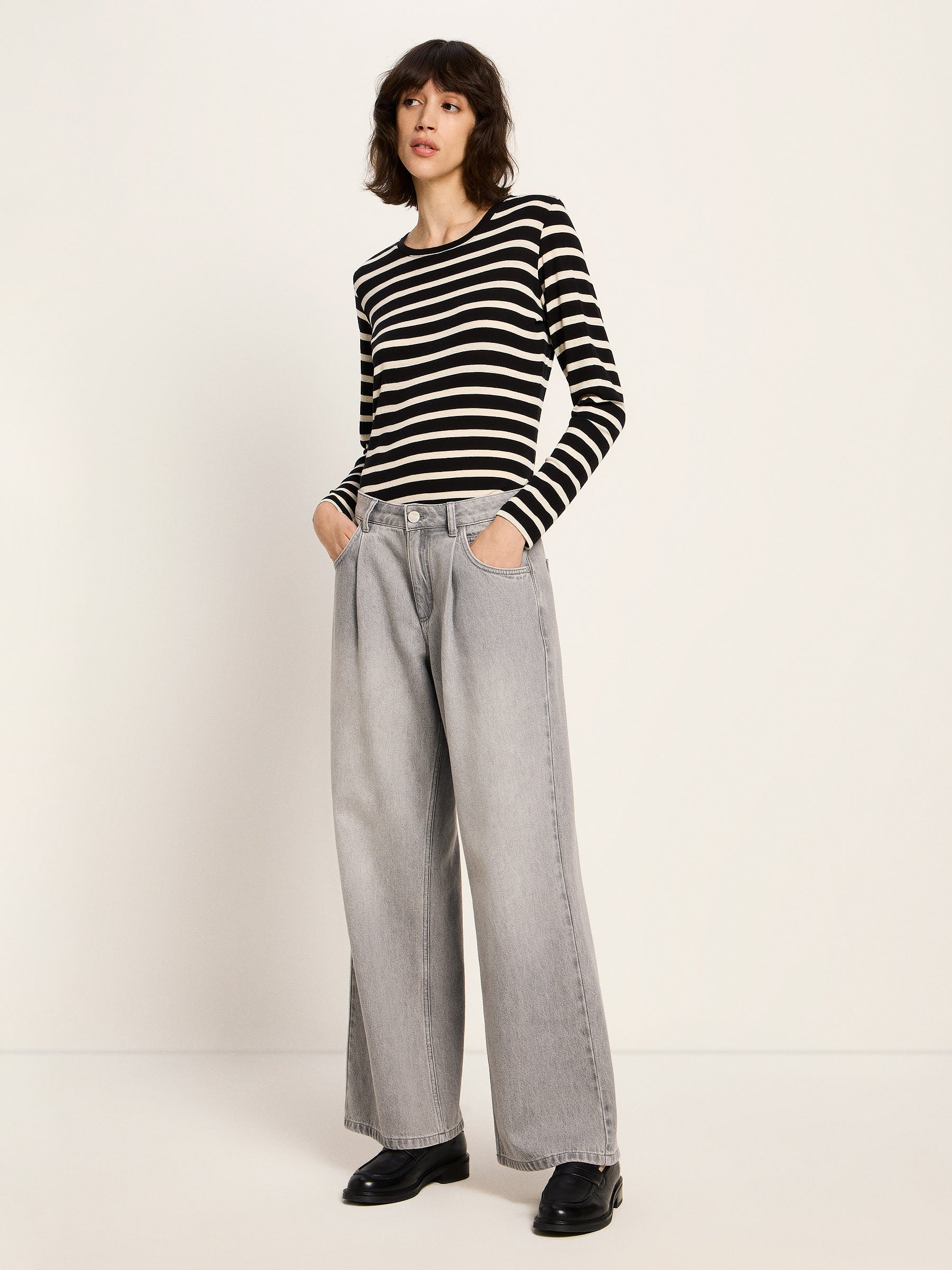 Marlenejeans mit Bundfalte (GOTS) - Light Grey Denim von Lanius